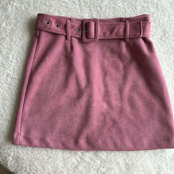 FOREVER 21 Velvet Blush Pink Mini Skirt with Belt SZ: SMALL - Picture 2 of 7